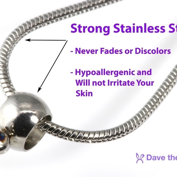 Alien Head Necklace - Picture 3 of 6